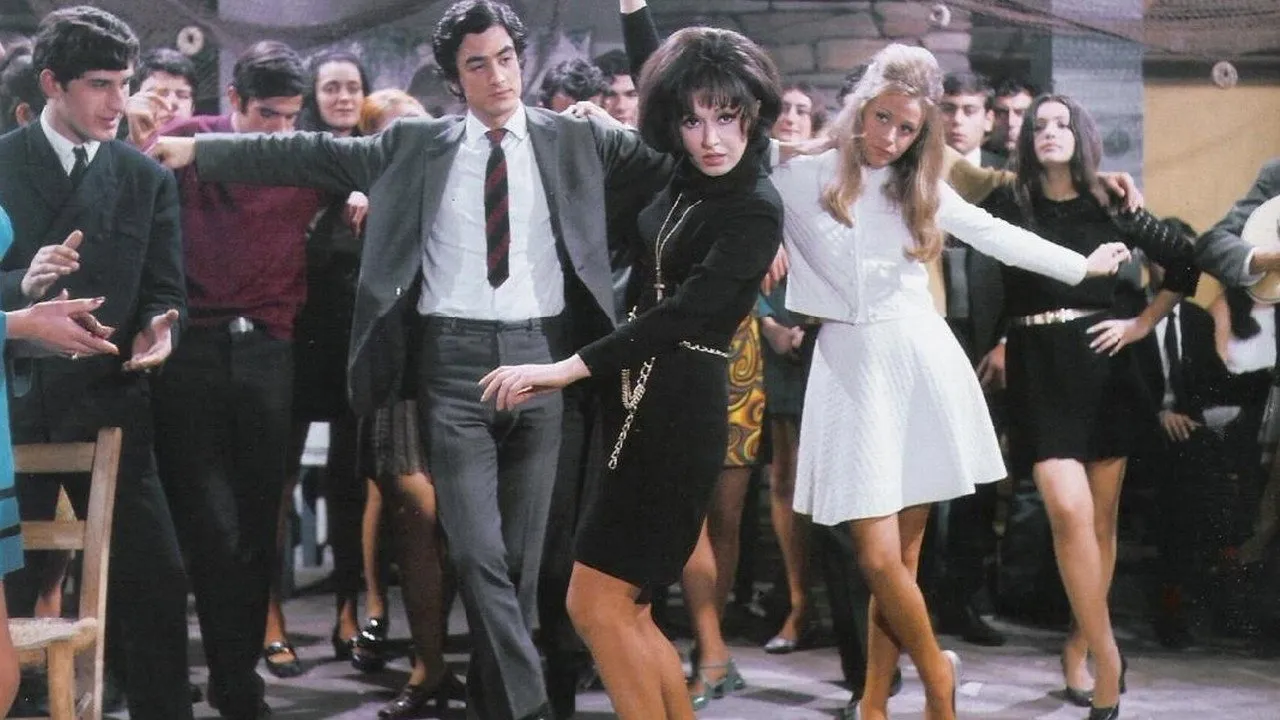 Πεθαίνω Κάθε Ξημέρωμα - Cover