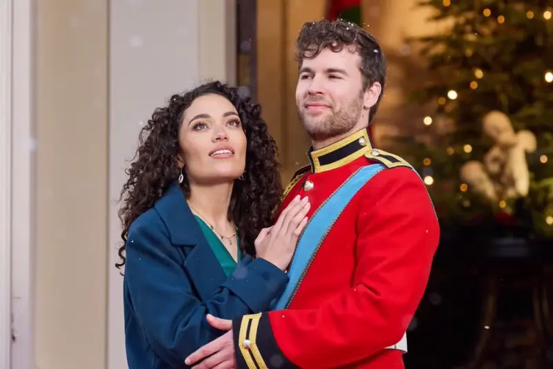 A Merry Royal Christmas - Cover