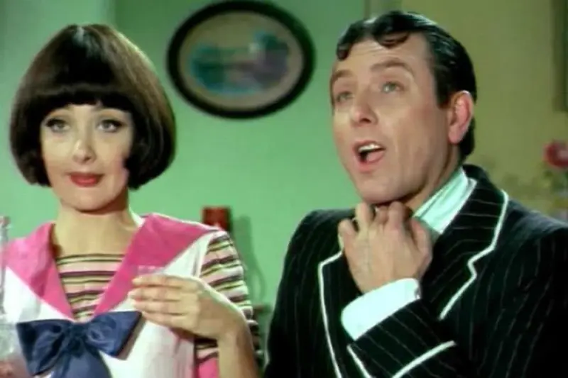 Αγάπη μου Παλιόγρια - Cover