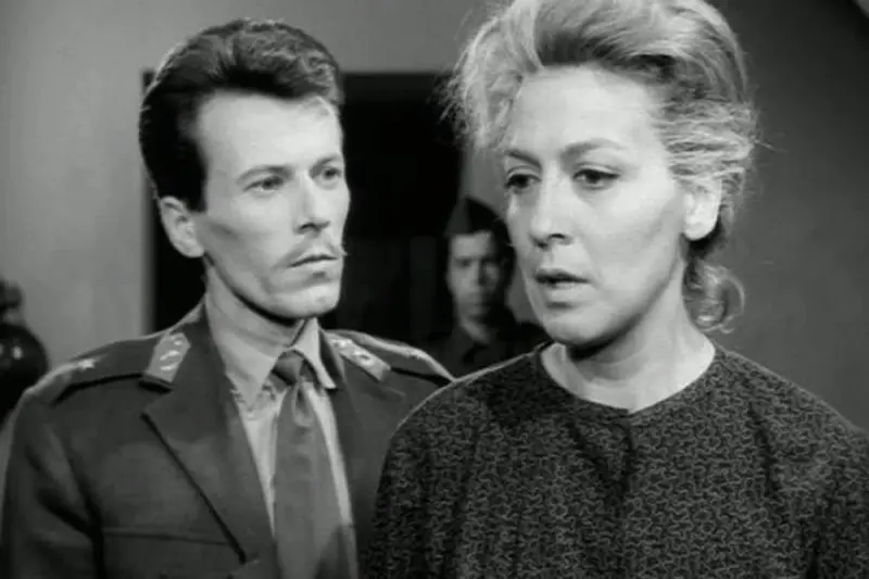 Διωγμός - Cover