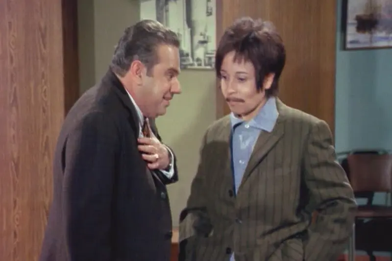 Ένα Αγόρι Αλλιώτικο απ' τα Άλλα - Cover