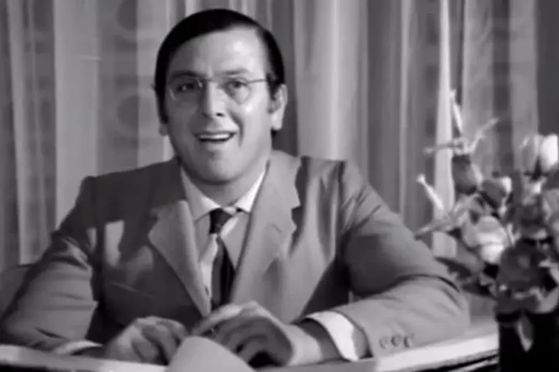 Ένας Άφραγκος Ωνάσης - Cover