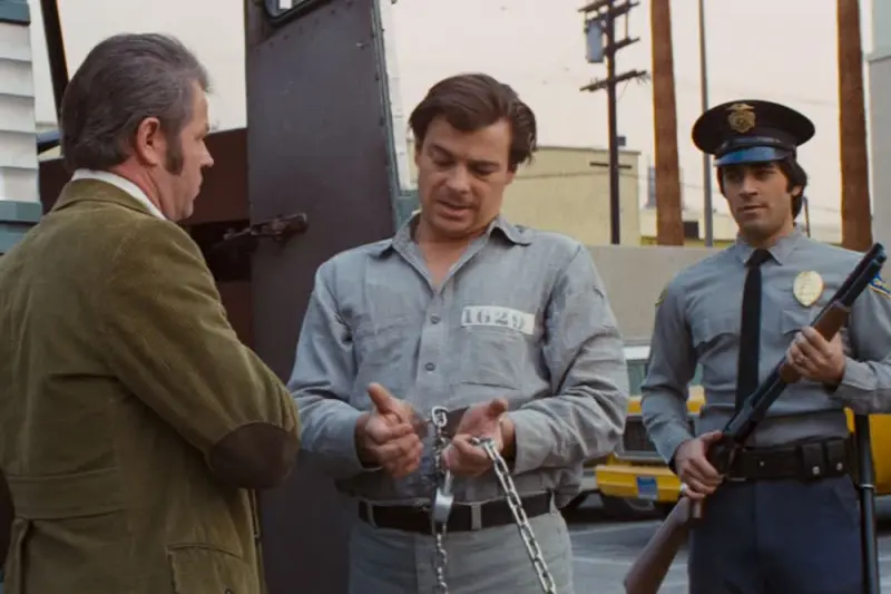 Επίθεση στο Σταθμό 13 - Cover