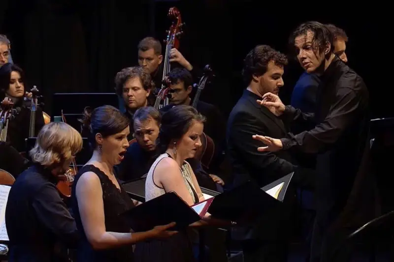 Φεστιβάλ του Σάλτσμπουργκ 2017: Ρέκβιεμ του Μότσαρτ - Cover