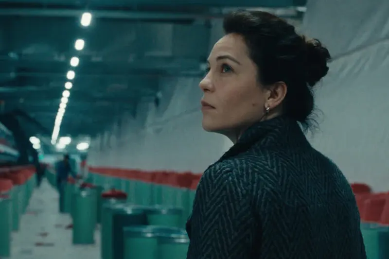 Γραμμή Δισταγμού - Cover