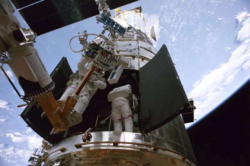 Hubble 3D - Cover