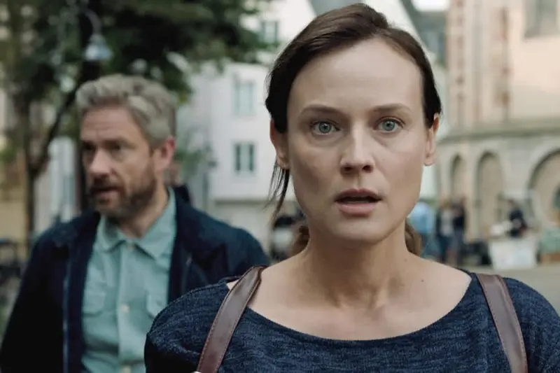 Η Κατάσκοπος - Cover