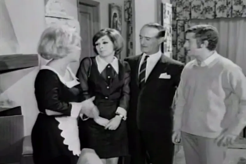 Η Παιχνιδιάρα - Cover