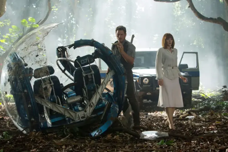 Jurassic World - Cover