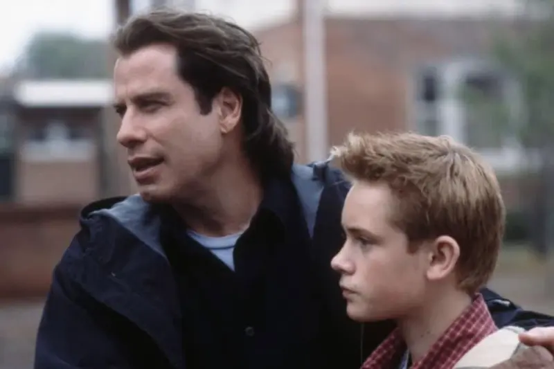 Κατ' Οίκον Παρενόχληση - Cover