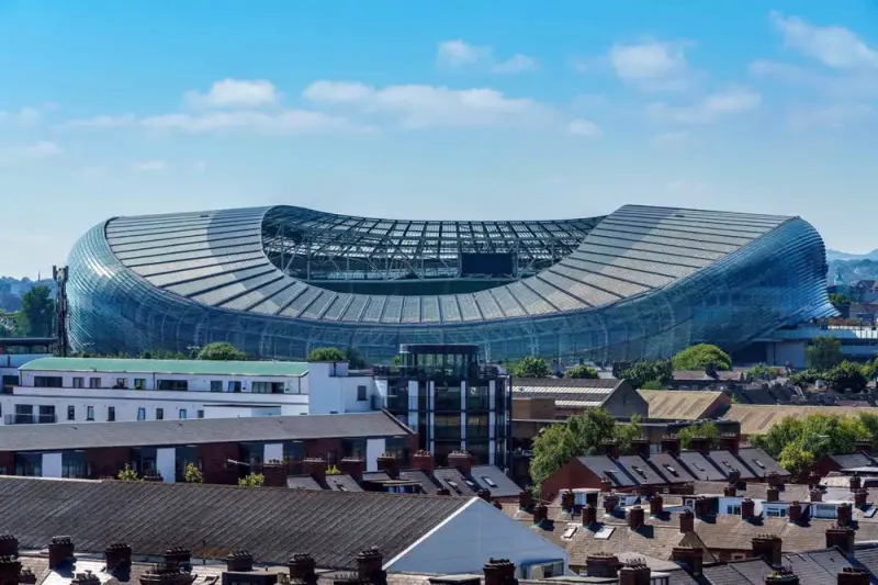 Κορυφαία Στάδια του Κόσμου - Cover