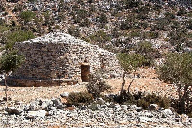 Κούμοι και Μιτάτα: Στα Χνάρια των Ποιμένων της Κρήτης - Cover