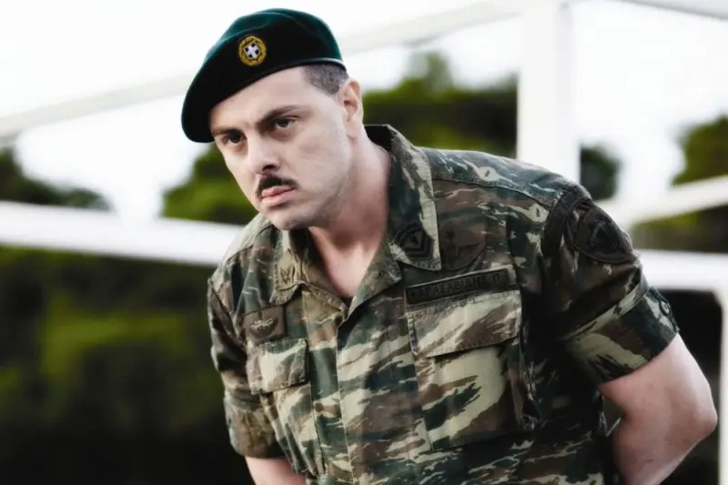 Λούφα και απαλλαγή: Ι-4 - Cover