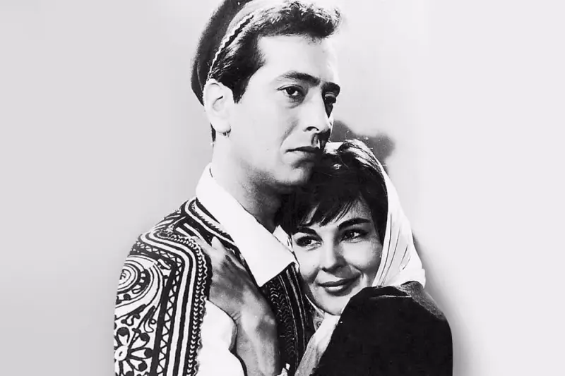 Μας Κλέψανε την Γκόλφω - Cover