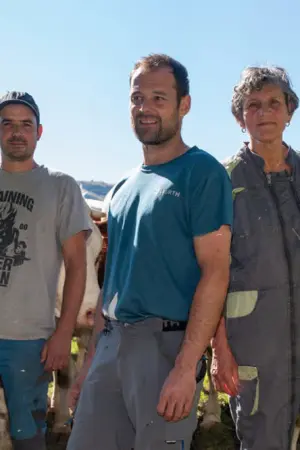 Μια Φάρμα από Γενιά σε Γενιά - Poster