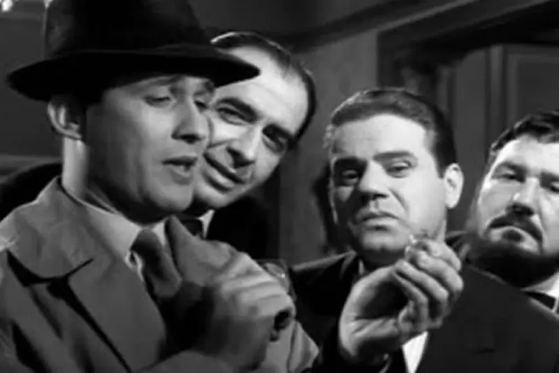 Μην Ερωτεύεσαι το Σάββατο - Cover