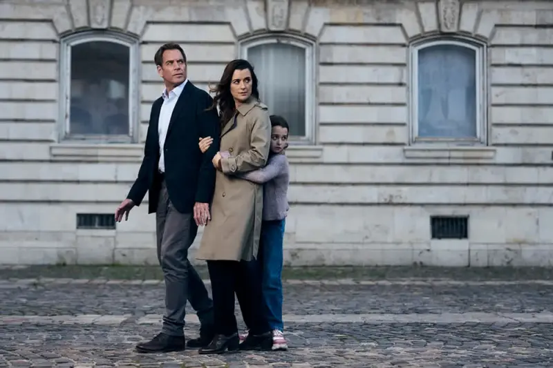 NCIS: Tony & Ziva - Cover