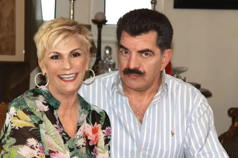 Ο Κλέαρχος, η Μαρίνα και ο Κοντός - Cover