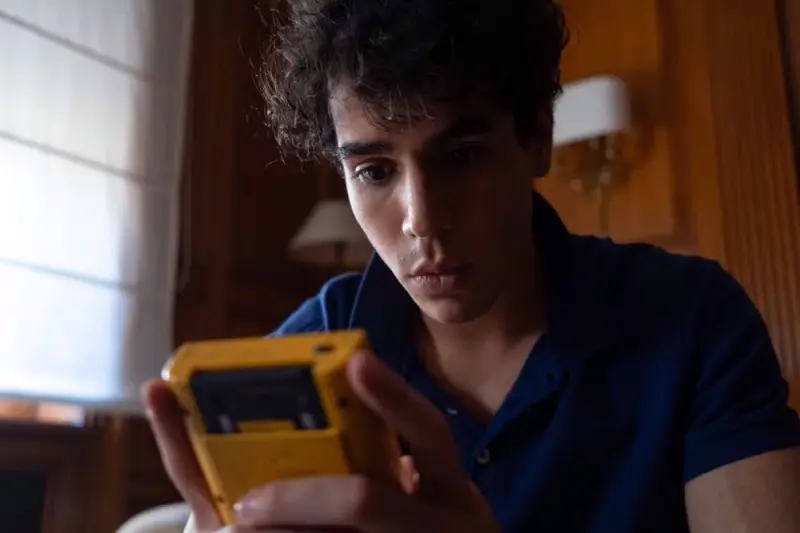 Οι Άγιοι: Κάρλο Ακούτις - Cover