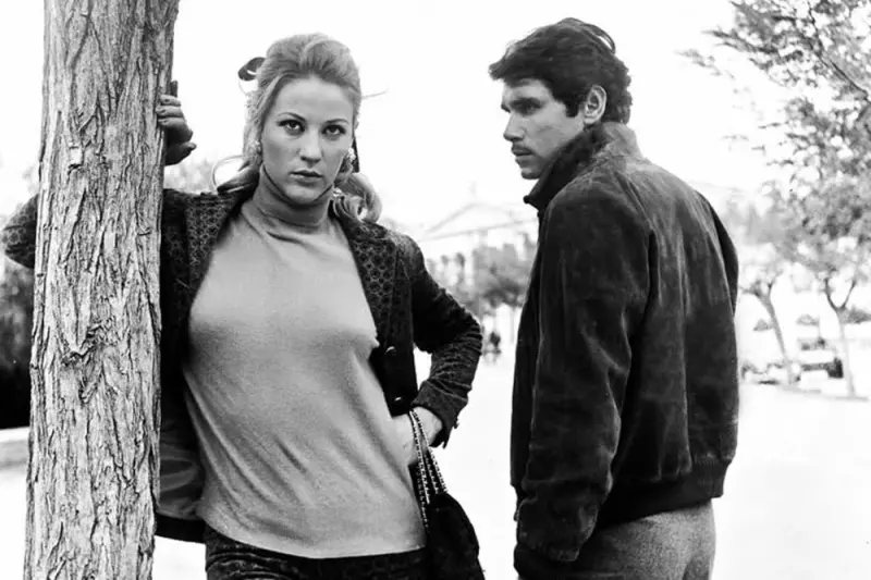 Οι Θαλασσιές οι Χάντρες - Cover