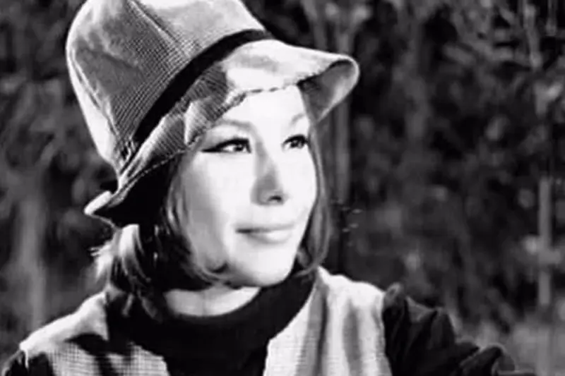 Ορκίζομαι Είμαι Αθώα - Cover