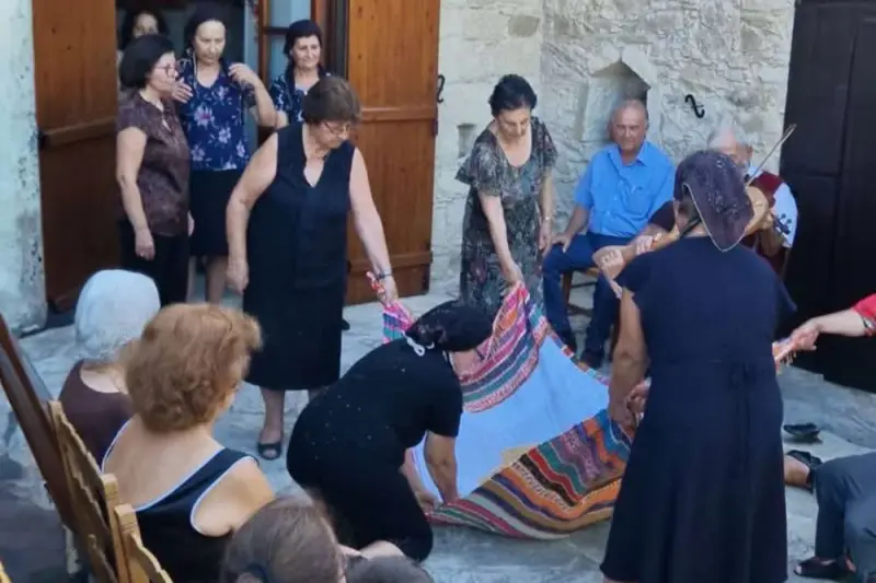 Παραδοσιακός Γάμος στη Λετύμπου - Cover