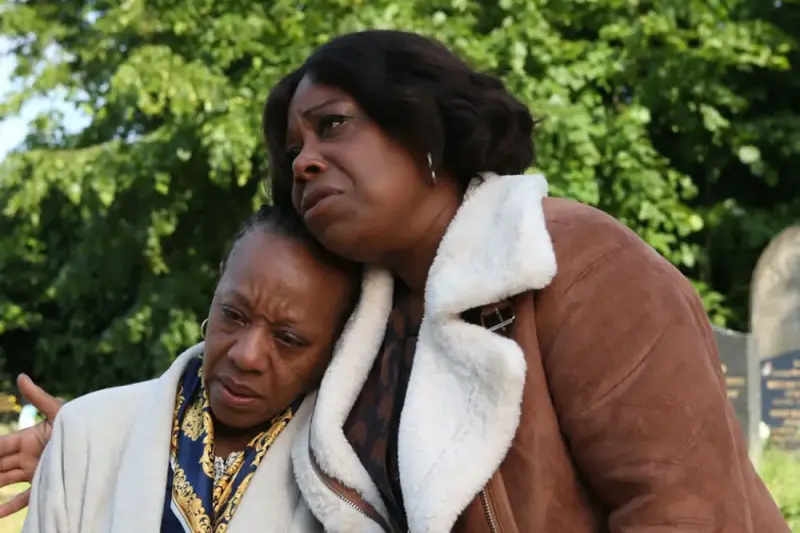 Πικρές Αλήθειες - Cover