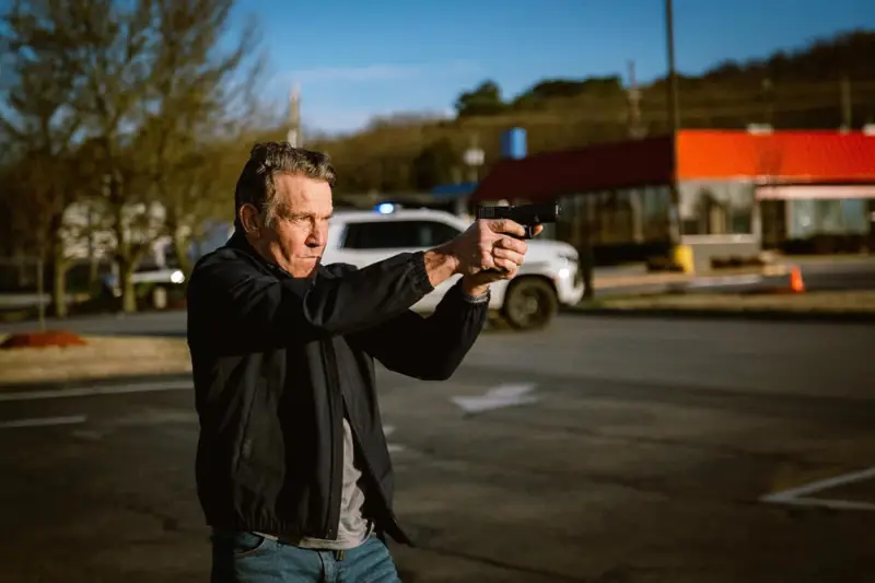 Πολίτες Yπεράνω του Nόμου - Cover