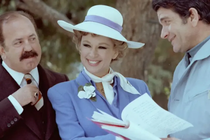 Πονηρό Θηλυκό, Κατεργάρα Γυναίκα - Cover