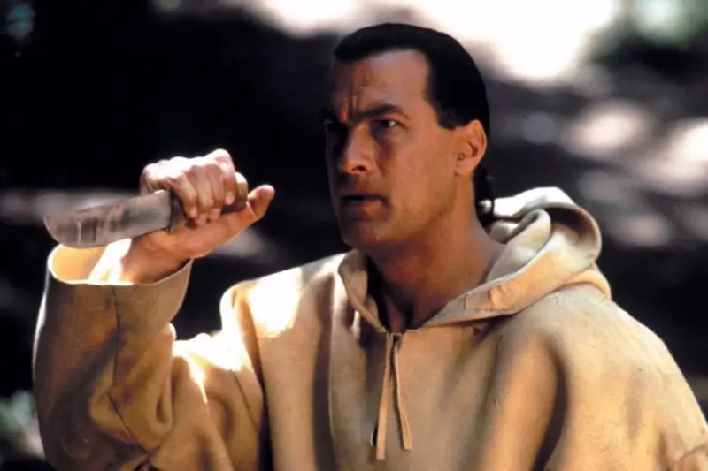 Σε Επικίνδυνο Έδαφος - Cover