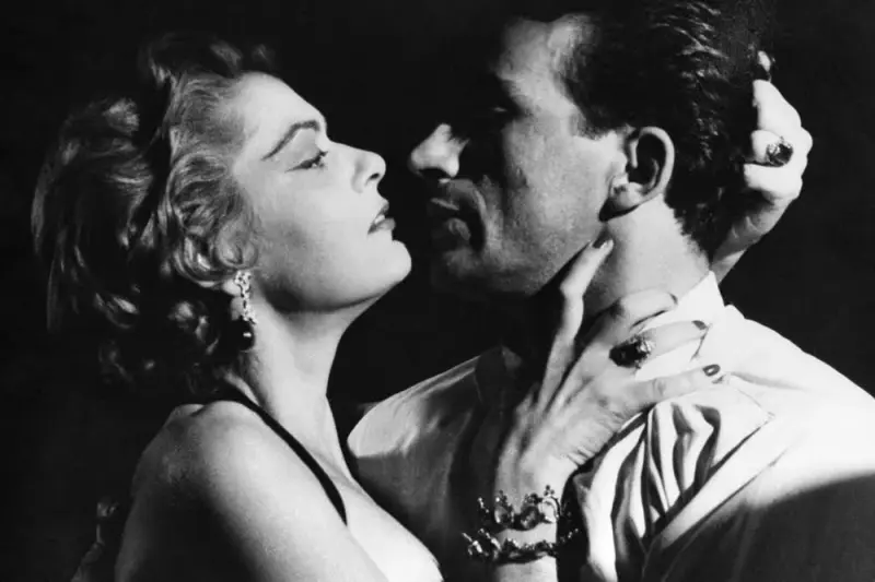 Στέλλα - Cover