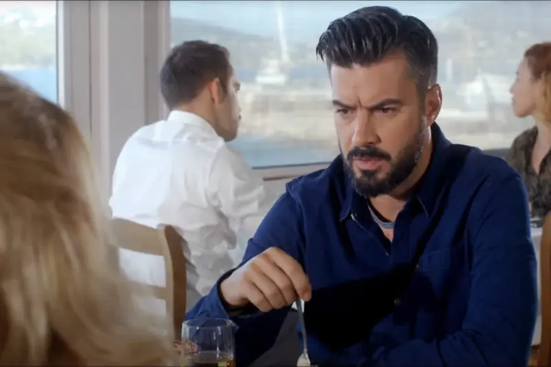 Στο Τέλος Ξυρίζουν τον Γαμπρό - Cover