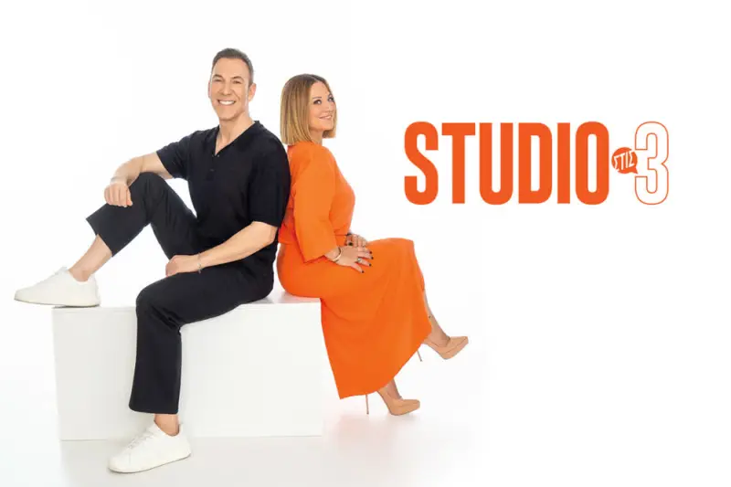 Studio στις 3 - Cover