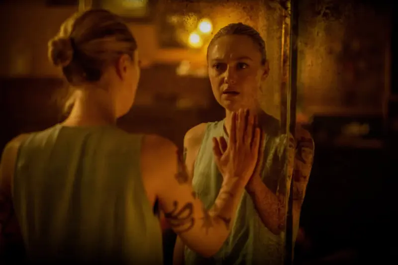 Τα Σκηνικά της Αγωνίας - Cover