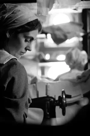 Το Κορίτσι με τη Βελόνα - Poster