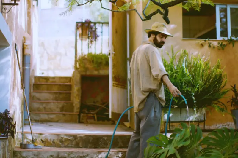 Το Πατρικό - Cover