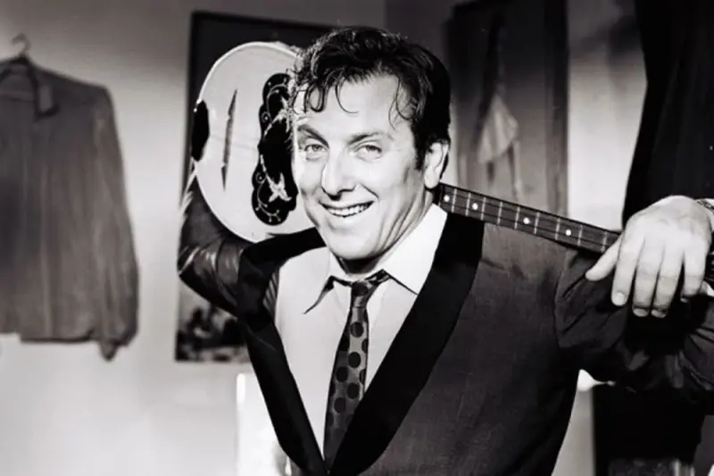 Το Πιο Λαμπρό Μπουζούκι - Cover