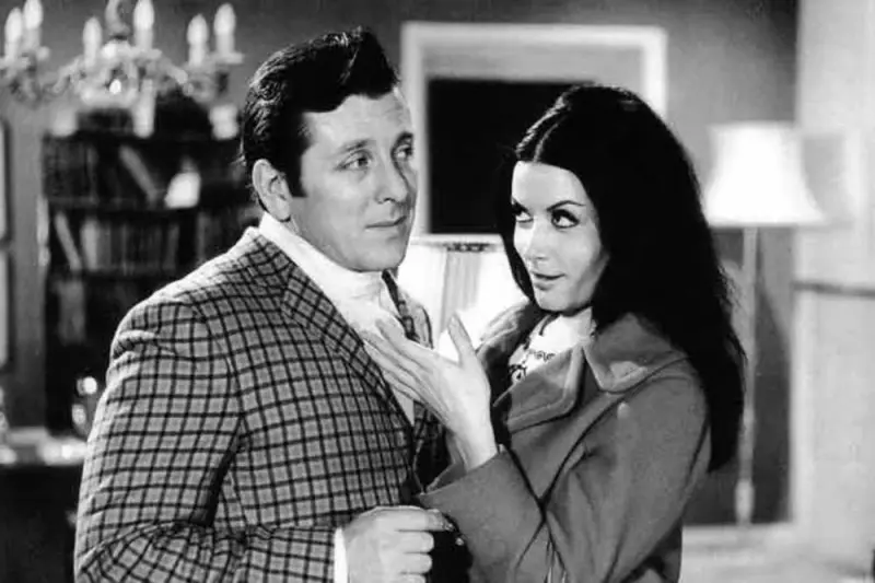 Το Θύμα - Cover