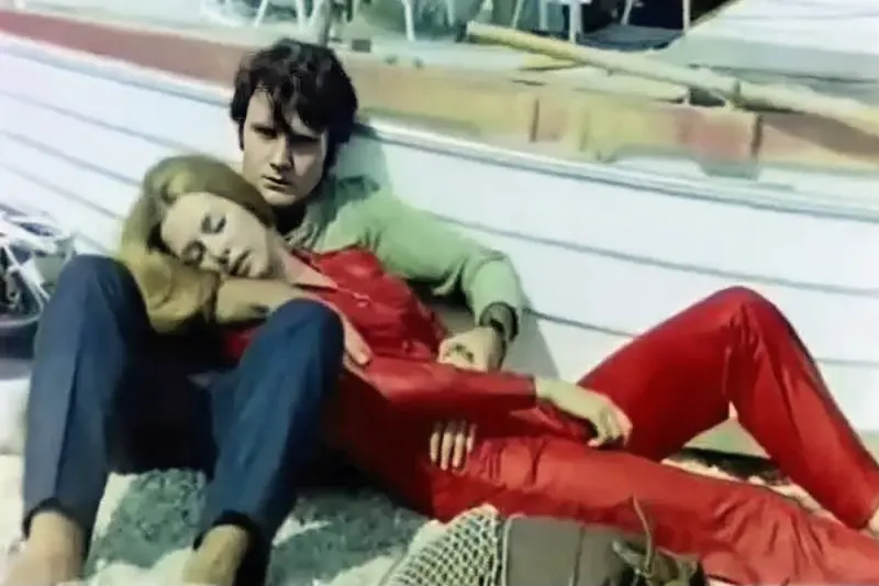 Τρελά Κορίτσια, Απίθανα Αγόρια - Cover