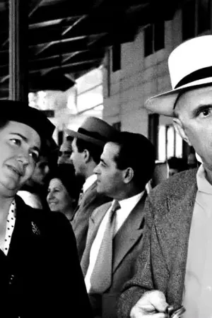 Βοήθεια... Με Παντρεύουνε! - Poster