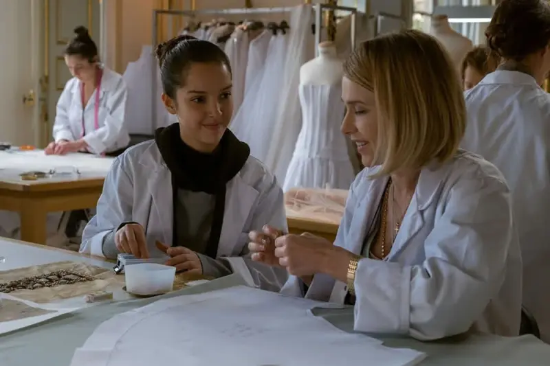 Υψηλή Ραπτική - Cover